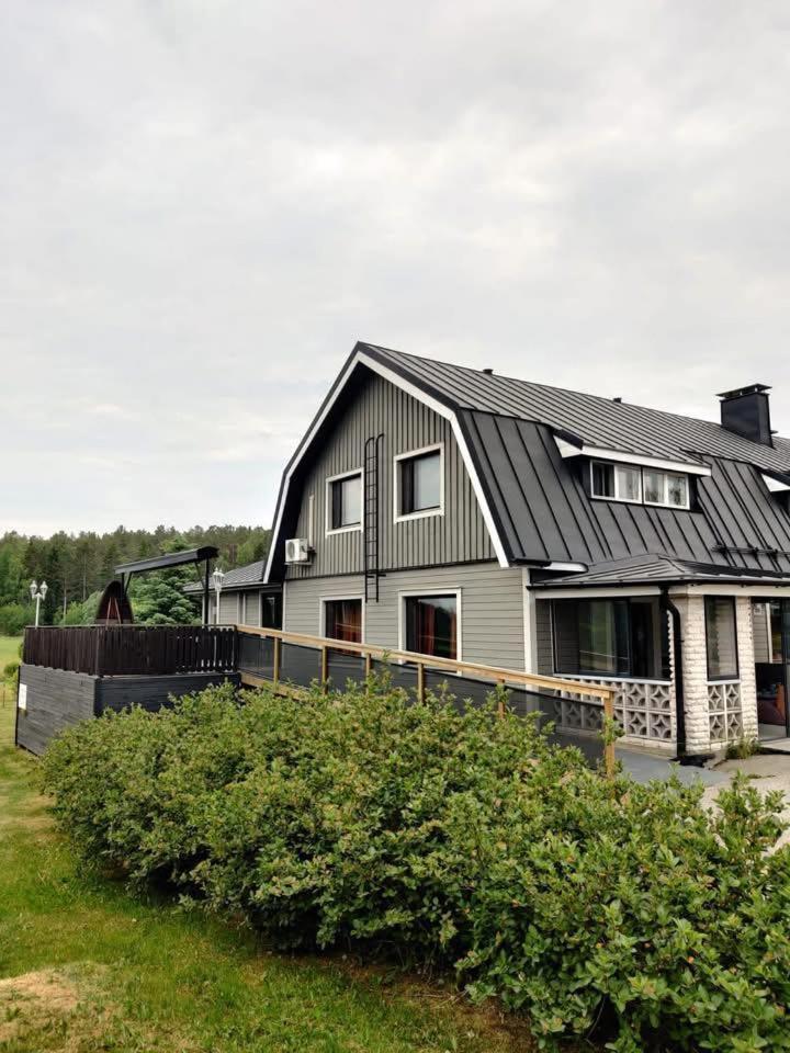 Bed & Breakfast Restaurang Sybarit Houtskar Exterior foto